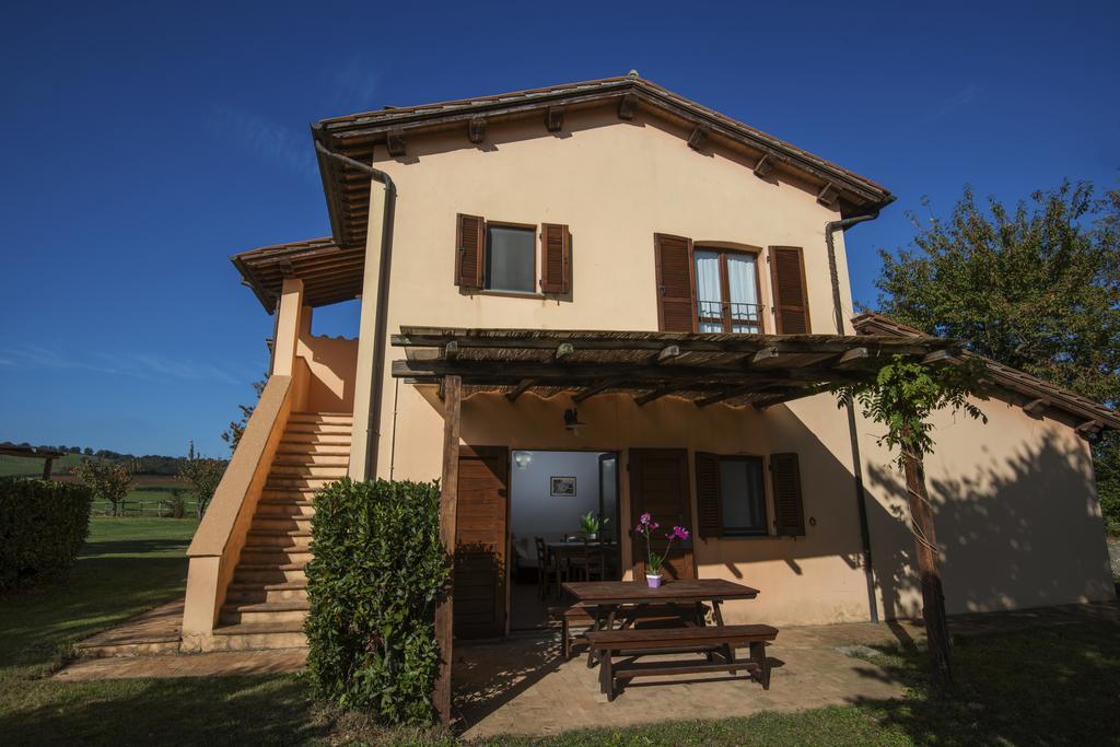 Agriturismo Olmo Bello Capodimonte Exterior photo